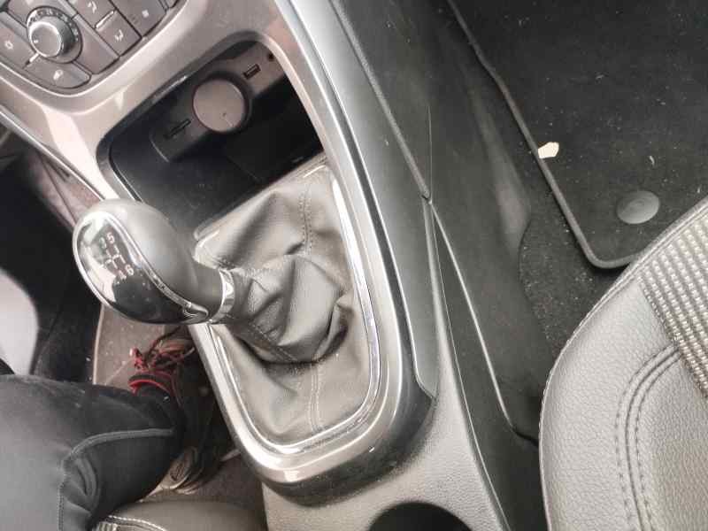 Recambio de pomo palanca cambio para opel astra j lim. 1.7 cdti 131 cv referencia OEM IAM   