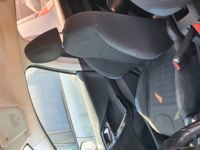Recambio de asiento delantero derecho para peugeot 208 active referencia OEM IAM   