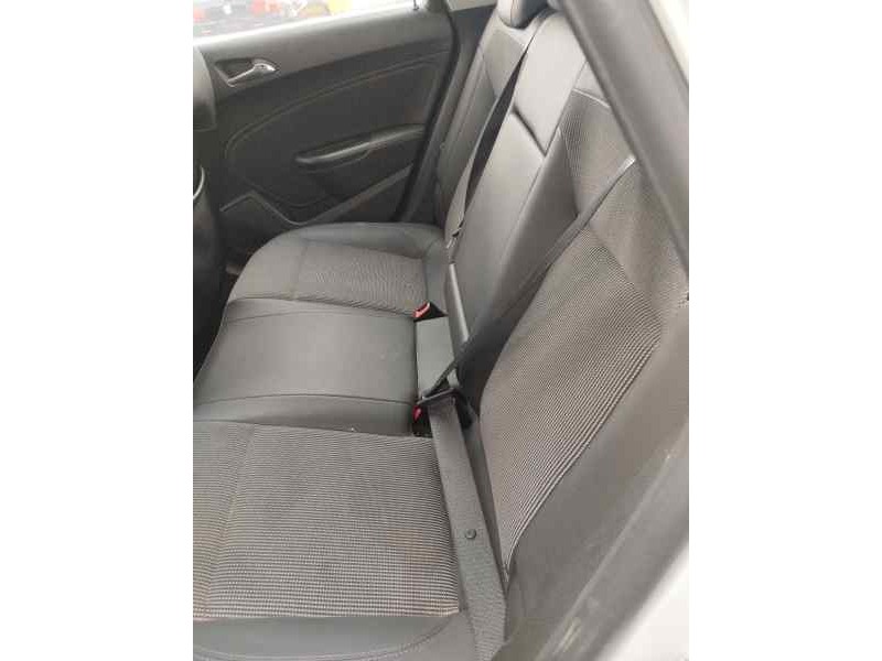 Recambio de asientos traseros para opel astra j lim. 1.7 cdti 131 cv referencia OEM IAM   