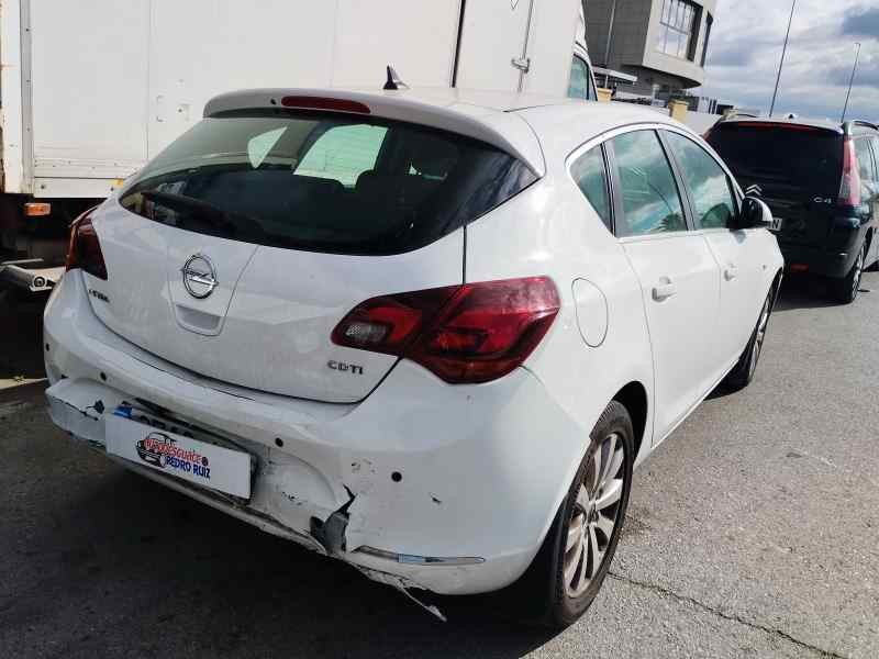 Recambio de cerradura puerta trasera derecha para opel astra j lim. 1.7 cdti 131 cv referencia OEM IAM   
							