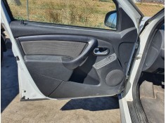 Recambio de guarnecido puerta delantera izquierda para dacia duster ambiance 4x2 referencia OEM IAM   