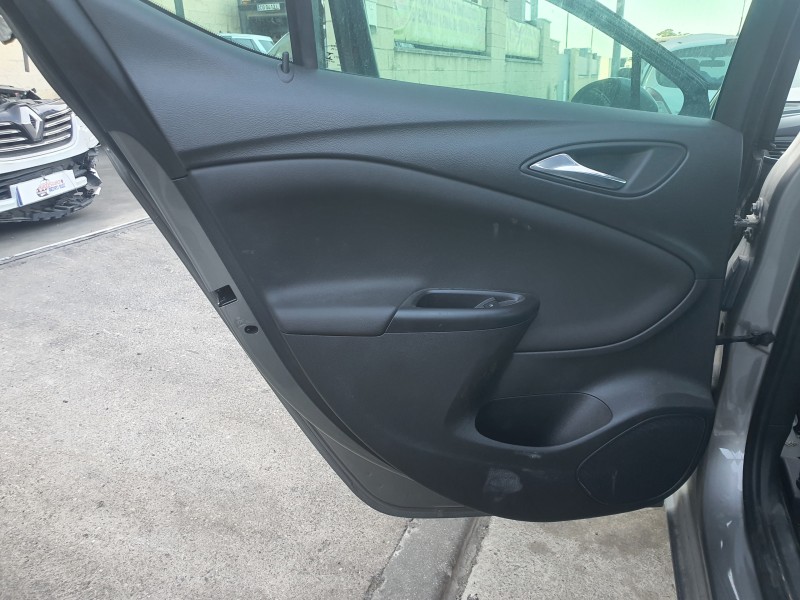 Recambio de guarnecido puerta trasera izquierda para opel astra k lim. 5türig 1.6 cdti dpf referencia OEM IAM   
							