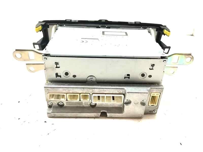 Recambio de sistema audio / radio cd para toyota auris 2.0 d-4d 126 cv referencia OEM IAM 8612002A70  