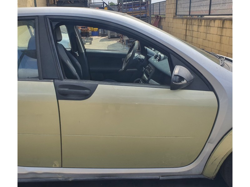 Recambio de puerta delantera derecha para smart forfour 1.3 cat referencia OEM IAM   