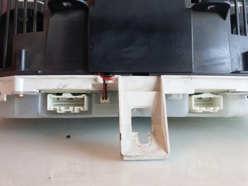 Recambio de cuadro instrumentos para mazda 3 berlina (bk) 1.6 cd diesel cat referencia OEM IAM 4SBN9KB  