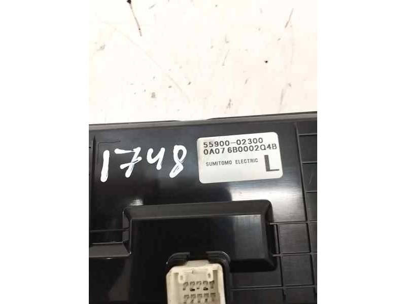 Recambio de mando climatizador para toyota auris 2.0 d-4d 126 cv referencia OEM IAM 5590002300  