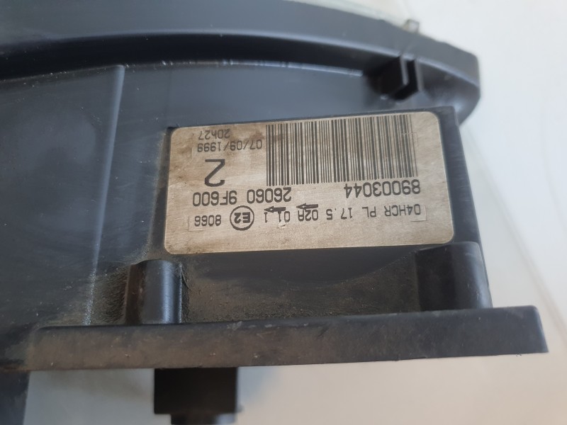 Recambio de faro izquierdo para nissan primera berlina (p11) referencia OEM IAM 89003044  