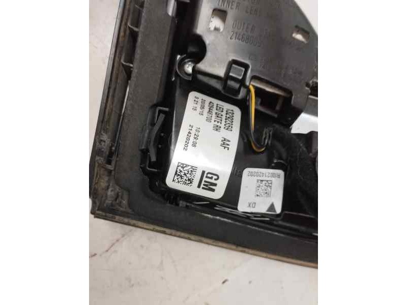 Recambio de piloto trasero derecho interior para opel zafira tourer 1.6 cdti dpf ecoflex s&s 136 cv referencia OEM IAM 13292359 