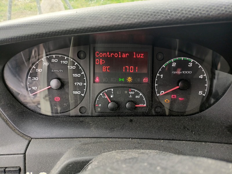 Recambio de cuadro instrumentos para iveco daily furgón 2.3 diesel cat referencia OEM IAM 555001210100  
