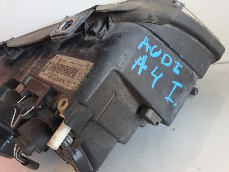 Recambio de faro izquierdo para audi a4 berlina (b5) 1.9 tdi referencia OEM IAM   
