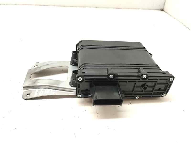 Recambio de modulo electronico para toyota yaris iv 1.5 hybrid 116 cv referencia OEM IAM 89680K0010  
