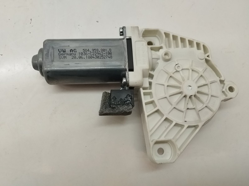 Recambio de motor elevalunas delantero izquierdo para volkswagen arteon (3h7) r-line 4motion referencia OEM IAM 5Q4959801B  