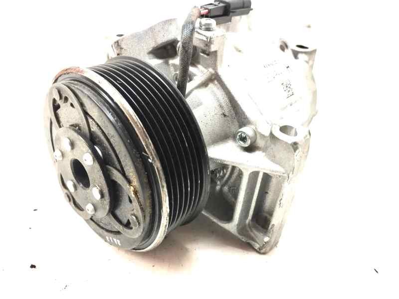 Recambio de compresor aire acondicionado para dacia sandero iii 1.0 tce referencia OEM IAM 926008469R  