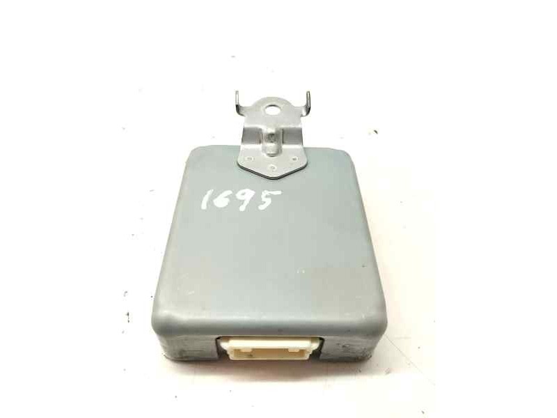 Recambio de modulo electronico para toyota yaris iv 1.5 hybrid 116 cv referencia OEM IAM 86572K0010  