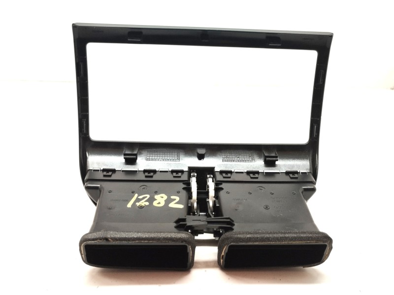 Recambio de rejilla aireadora para jaguar xe 2.0 diesel cat referencia OEM IAM GX73014L21A  