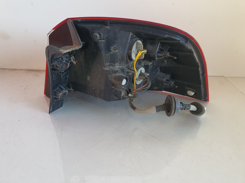 Recambio de piloto trasero izquierdo para kia rio basic referencia OEM IAM   