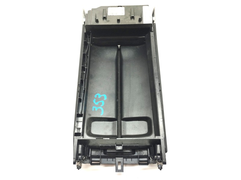 Recambio de apoyabrazos central para mercedes-benz clase c (w205) lim. c 200 d (205.001) referencia OEM IAM   