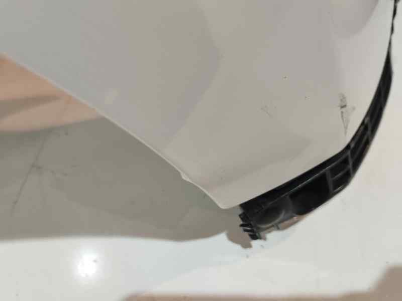 Recambio de aleta delantera derecha para toyota yaris iv 1.5 hybrid 116 cv referencia OEM IAM   