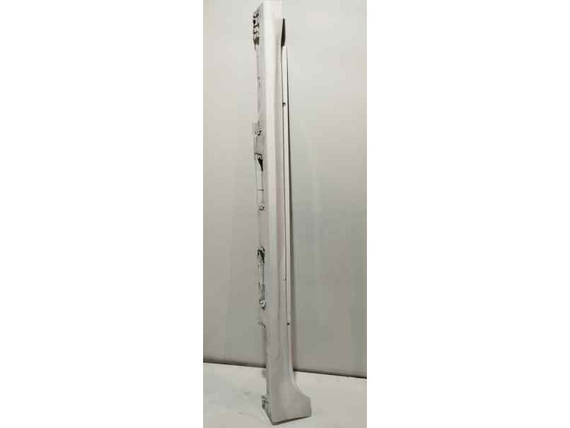 Recambio de estribo para toyota yaris iv 1.5 hybrid 116 cv referencia OEM IAM   