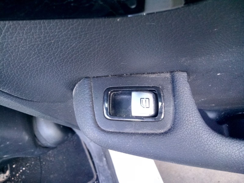 Recambio de mando elevalunas trasero derecho para mercedes-benz clase c (w205) lim. c 200 d (205.001) referencia OEM IAM   
							