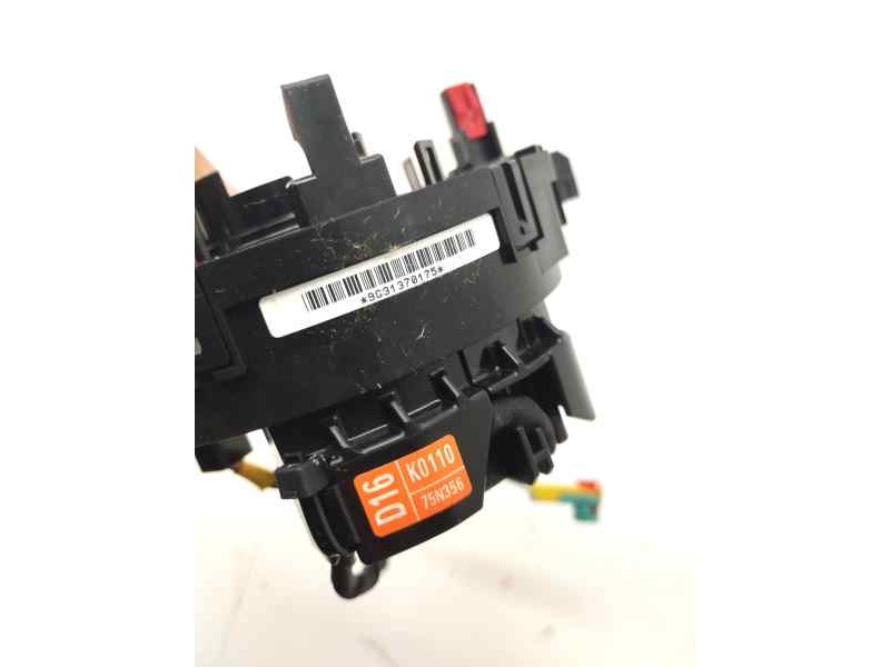 Recambio de anillo airbag para toyota yaris iv 1.5 hybrid 116 cv referencia OEM IAM K0110  