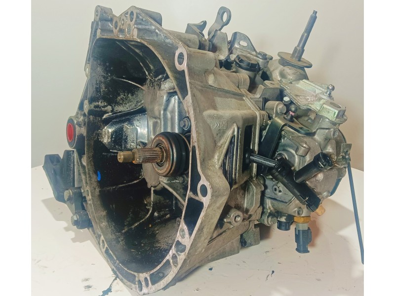 Recambio de caja cambios para peugeot 5008 1.6 blue-hdi fap referencia OEM IAM 20EA07  