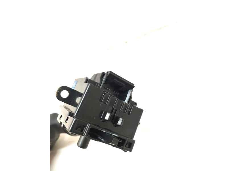 Recambio de mando multifuncion para toyota yaris iv 1.5 hybrid 116 cv referencia OEM IAM 02D70  