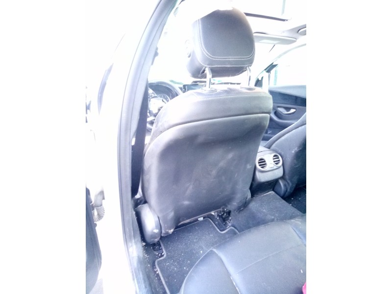 Recambio de asiento delantero izquierdo para mercedes-benz clase c (w205) lim. c 200 d (205.001) referencia OEM IAM   