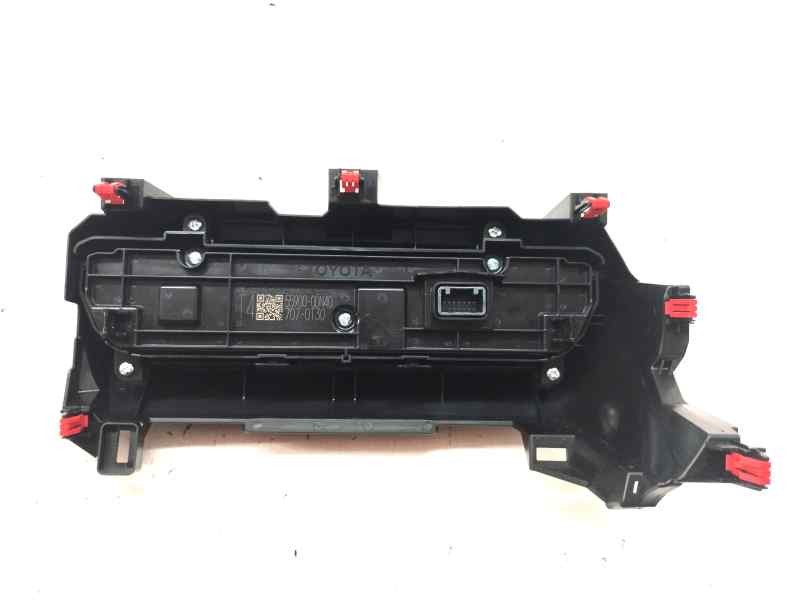 Recambio de mando climatizador para toyota yaris iv 1.5 hybrid 116 cv referencia OEM IAM 559000DN40  