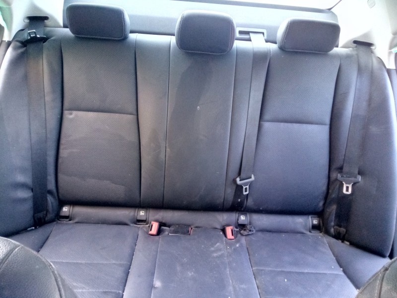 Recambio de asientos traseros para mercedes-benz clase c (w205) lim. c 200 d (205.001) referencia OEM IAM   