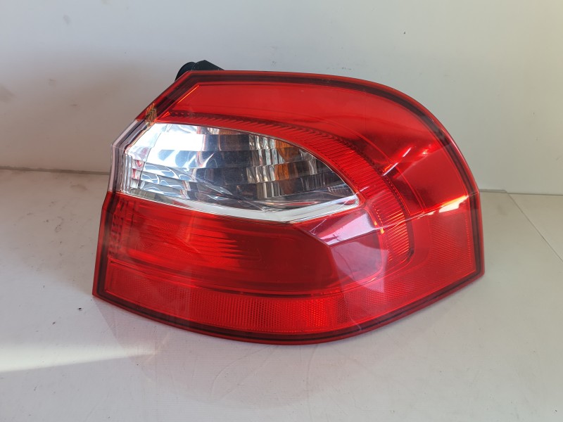 Recambio de piloto trasero derecho para kia rio basic referencia OEM IAM   