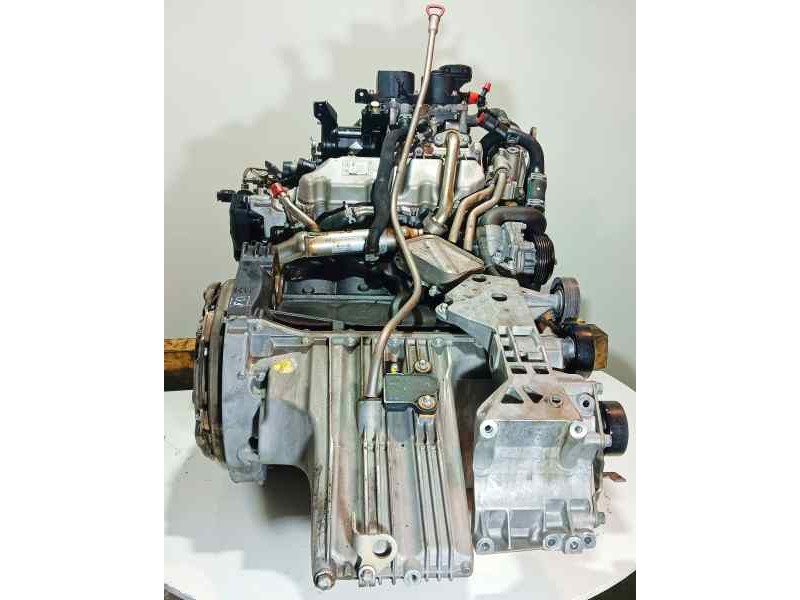 Recambio de motor completo para mercedes-benz clase b (w245) 200 cdi (245.208) referencia OEM IAM OM640941  
							