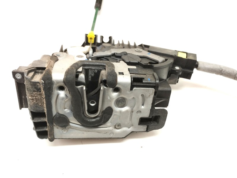 Recambio de cerradura puerta delantera izquierda para mercedes-benz clase c (w205) lim. c 200 d (205.001) referencia OEM IAM   