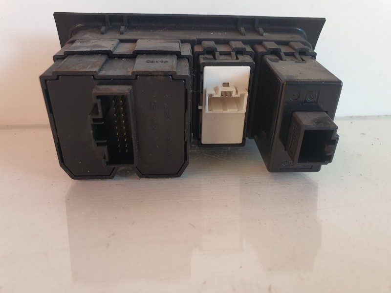 Recambio de mando multifuncion para kia rio basic referencia OEM IAM 299105391  