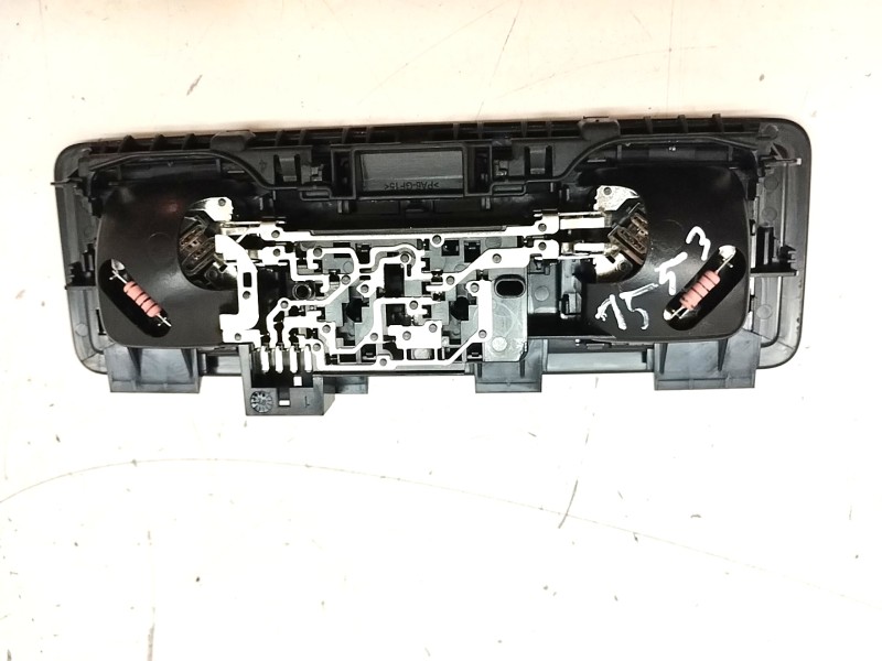 Recambio de luz interior para volkswagen arteon (3h7) r-line 4motion referencia OEM IAM   