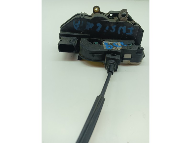 Recambio de cerradura puerta delantera derecha para opel insignia berlina 2.0 cdti cat referencia OEM IAM 13503150  