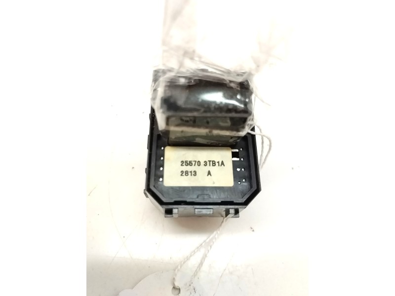 Recambio de mando retrovisor para nissan note 1.5 dci turbodiesel cat referencia OEM IAM 255703TB1A  