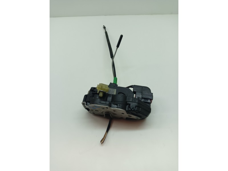 Recambio de cerradura puerta trasera izquierda para opel insignia berlina 2.0 cdti cat referencia OEM IAM   
