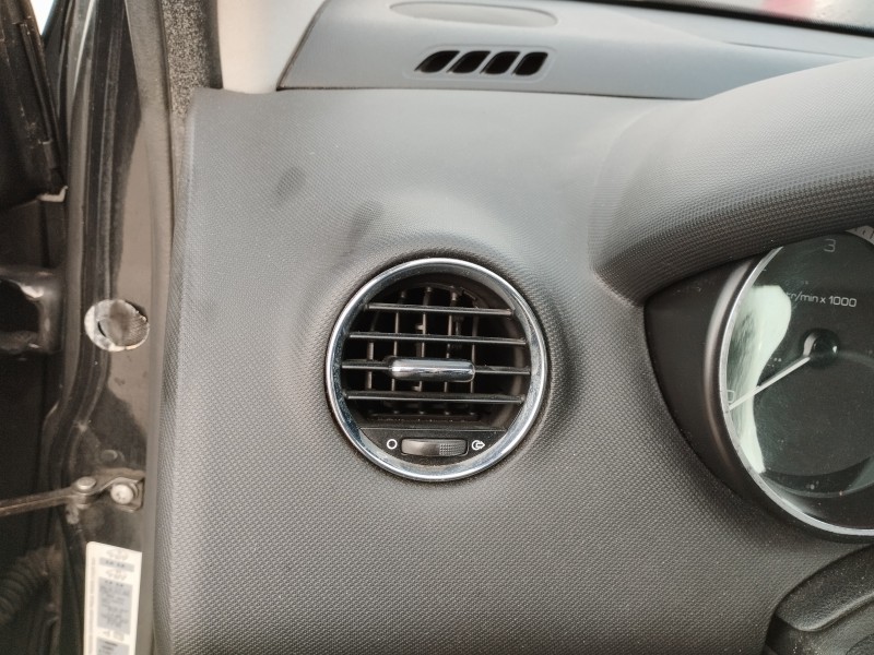 Recambio de rejilla aireadora para peugeot 308 2.0 16v hdi fap cat (rhr / dw10bted4) referencia OEM IAM   
							