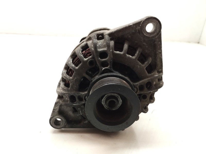 Recambio de alternador para iveco daily furgón 2.3 diesel cat referencia OEM IAM 504385134  