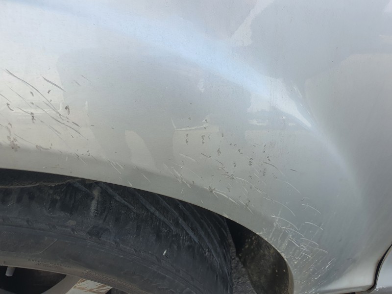 Recambio de aleta delantera izquierda para audi q7 (4l) 3.0 tdi (176kw) referencia OEM IAM   