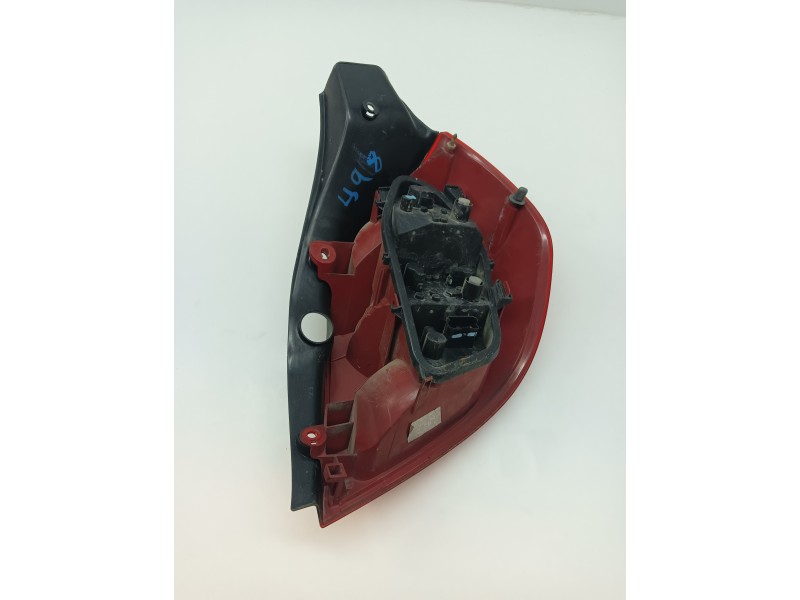 Recambio de piloto trasero izquierdo para renault clio iii 1.5 dci diesel referencia OEM IAM   