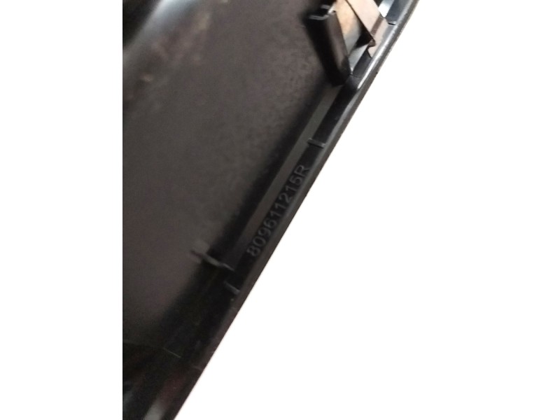 Recambio de mando elevalunas delantero derecho para dacia sandero iii 1.0 tce referencia OEM IAM 809611215R  