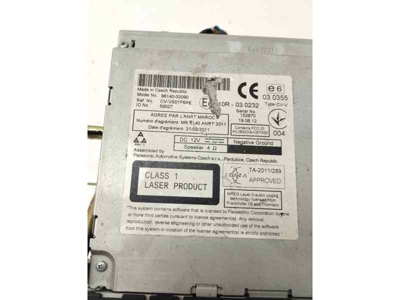 Recambio de pantalla multifuncion para toyota auris 1.4 d-4d 90 cv referencia OEM IAM 8614002090  