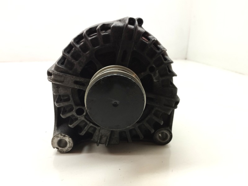 Recambio de alternador para bmw serie 1 berlina (e81/e87) 2.0 turbodiesel cat referencia OEM IAM 7802261AI03  