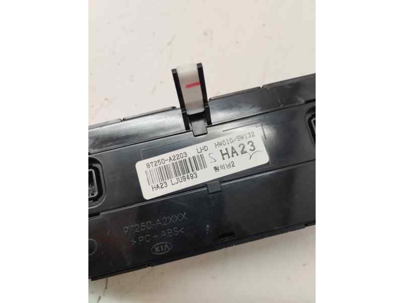 Recambio de mando climatizador para kia cee´d 1.6 crdi 136 cv referencia OEM IAM 97250A2203  