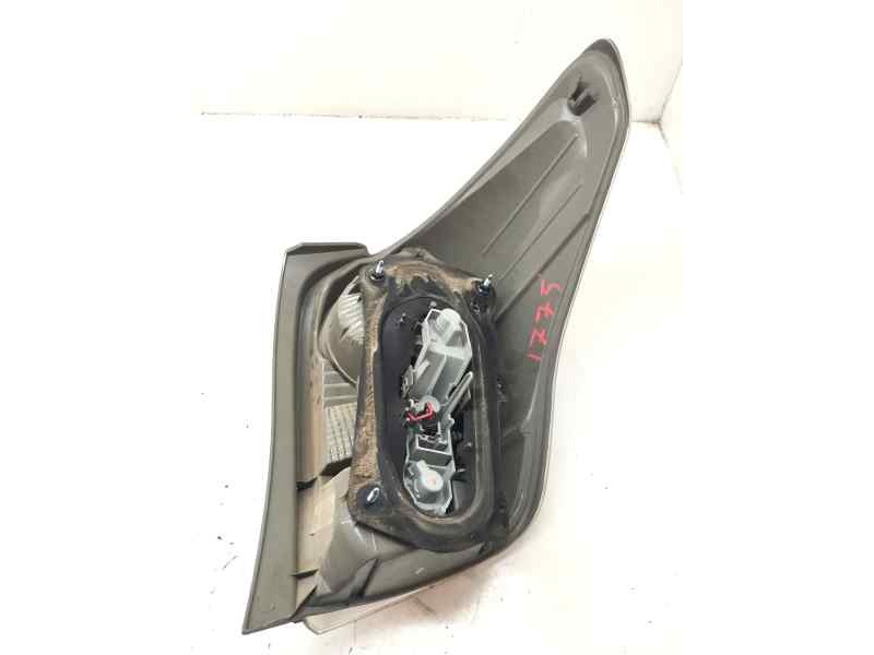 Recambio de piloto trasero izquierdo para toyota verso 1.6 vvt-i 16v 132 monospace referencia OEM IAM 815600F090  
							
