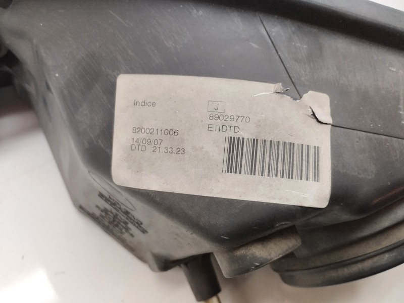 Recambio de faro derecho para dacia logan 1.6 cat referencia OEM IAM 8200211006  