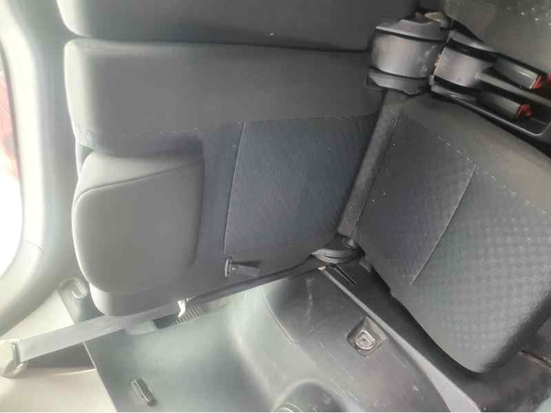 Recambio de asientos tercera fila para toyota verso 1.6 vvt-i 16v 132 monospace referencia OEM IAM   
							