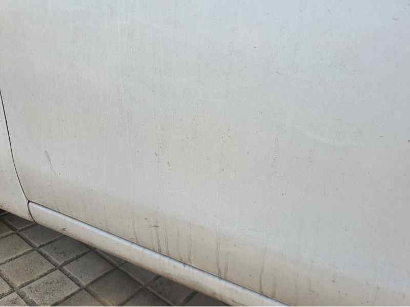 Recambio de puerta delantera izquierda para hyundai i30 1.6 crdi 90 cv referencia OEM IAM   